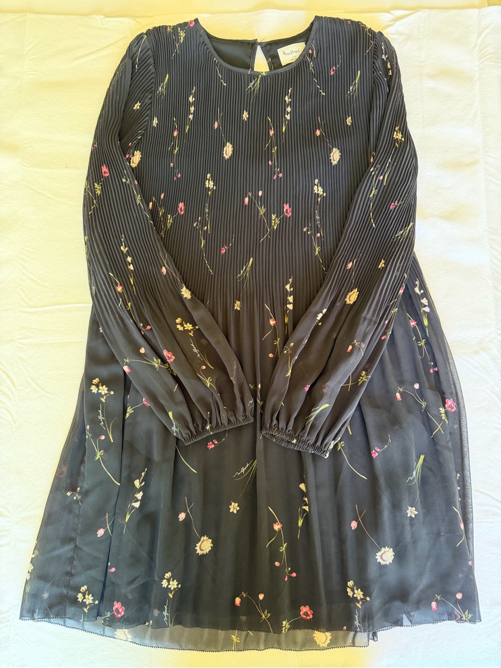 Aritizia - Wilfred Black Floral Pleated Long Sleeve Dress | XS